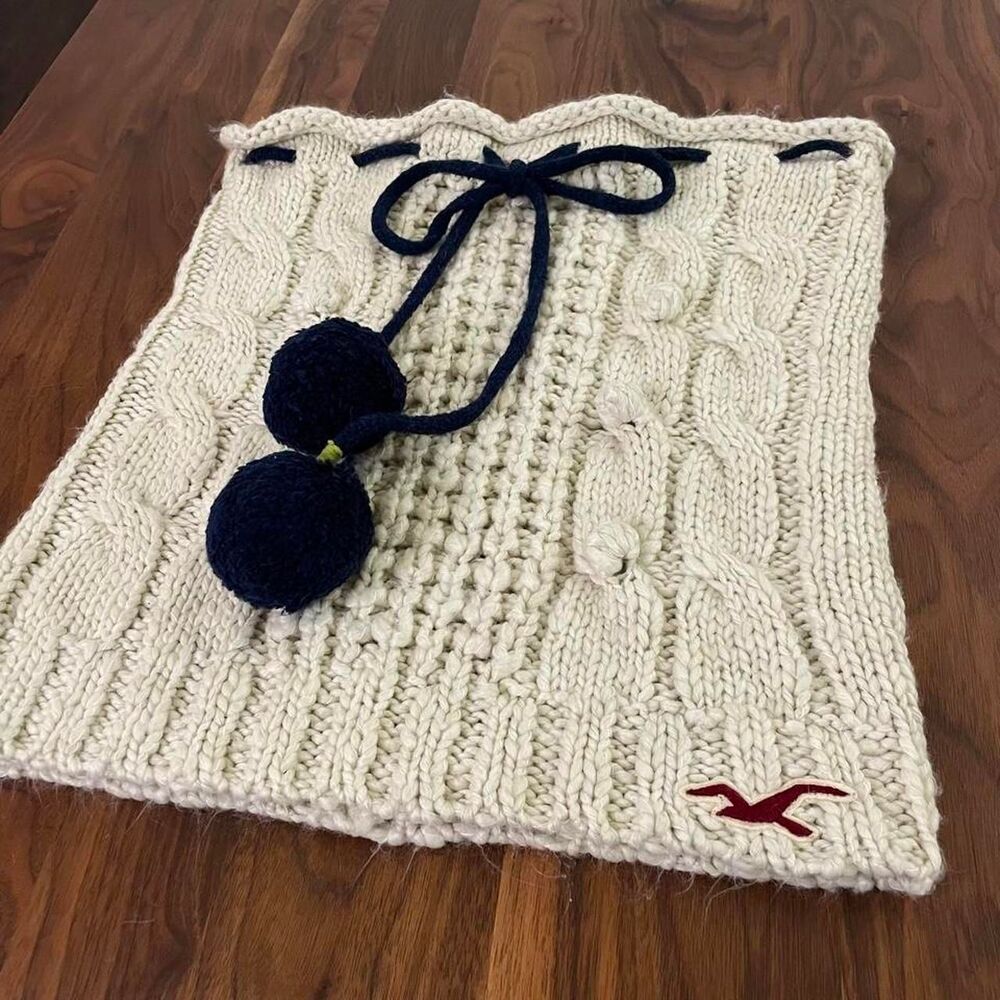 Hollister Y2K Knitted Crochet Cream Navy Blue Logo Wrap Scarf - Picture 3 of 4